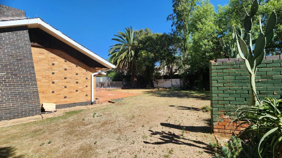 5 Bedroom Property for Sale in Dan Pienaar Free State